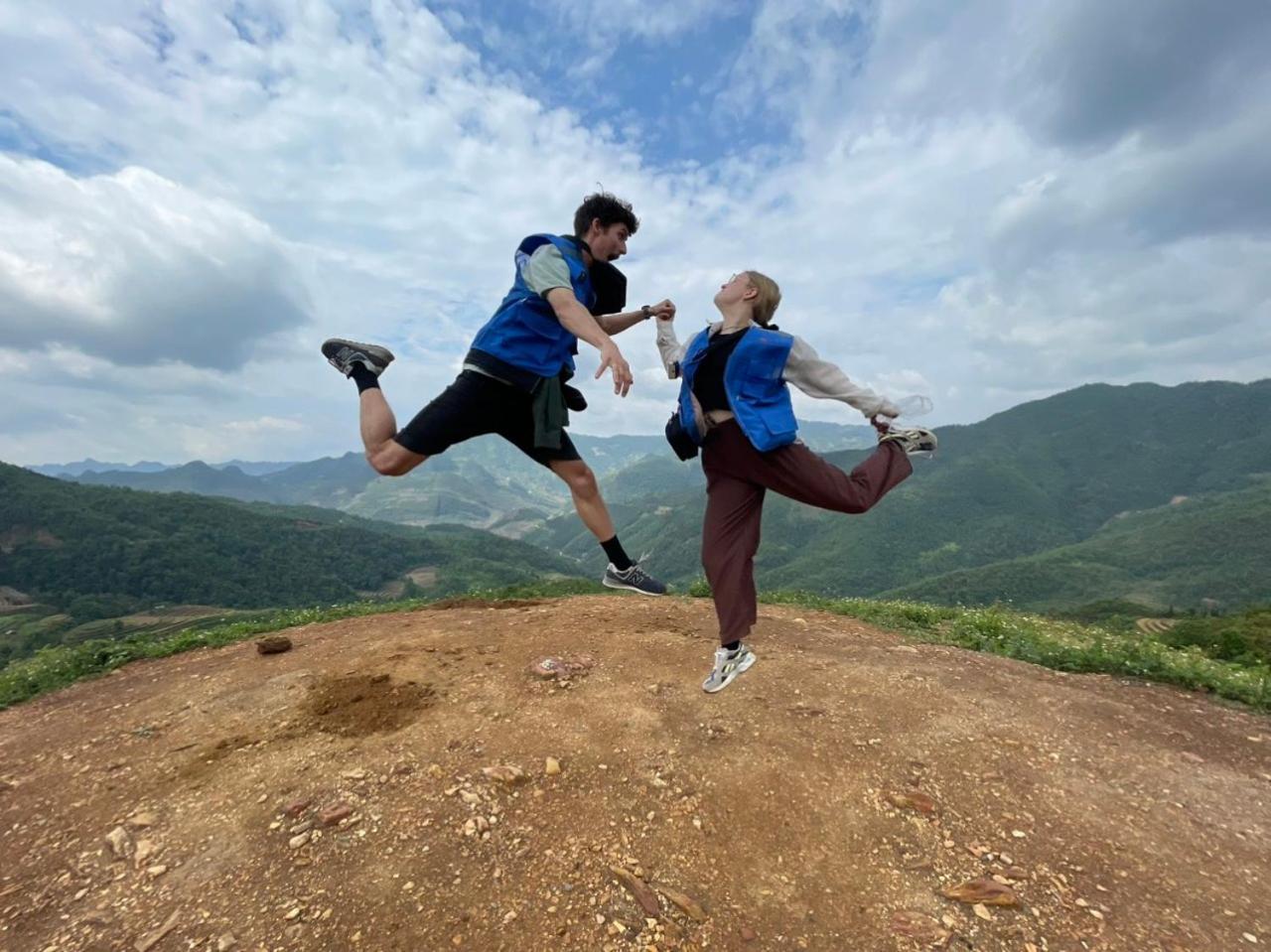 מלון Yolo Ha Giang Adventures, Motorbike And Loop Tours מראה חיצוני תמונה