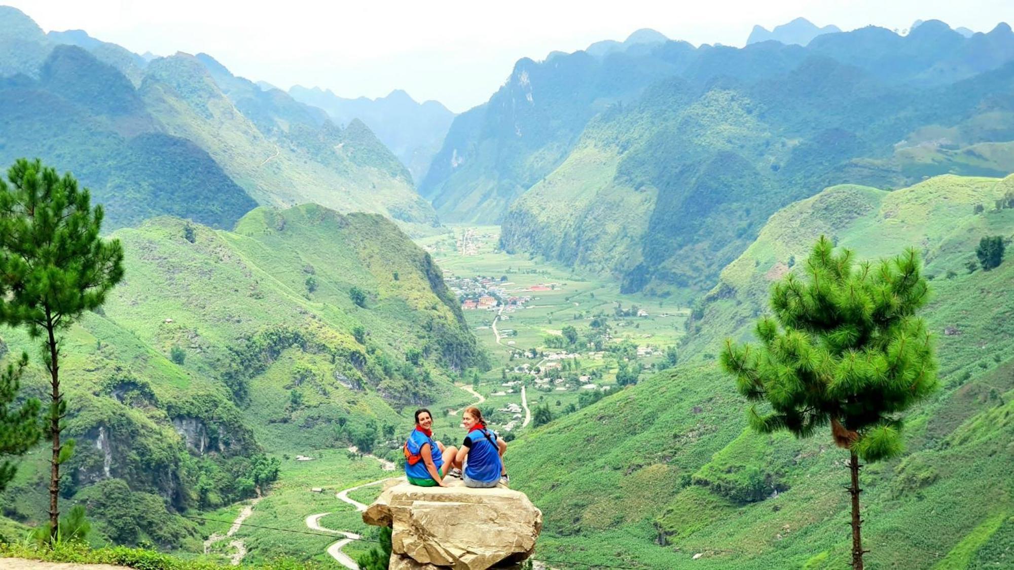 מלון Yolo Ha Giang Adventures, Motorbike And Loop Tours מראה חיצוני תמונה