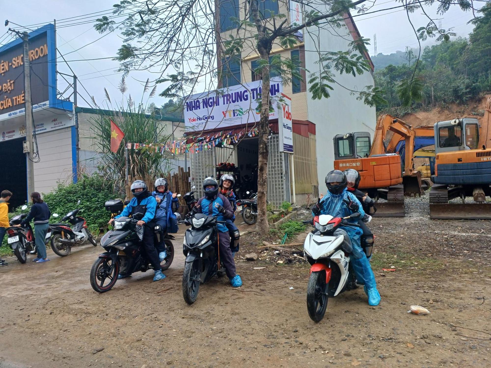מלון Yolo Ha Giang Adventures, Motorbike And Loop Tours מראה חיצוני תמונה