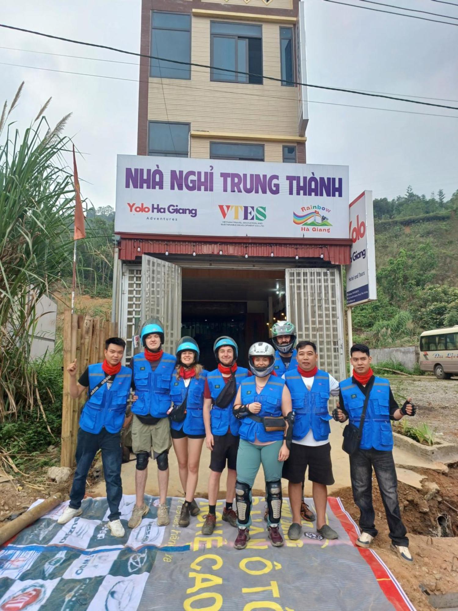 מלון Yolo Ha Giang Adventures, Motorbike And Loop Tours מראה חיצוני תמונה