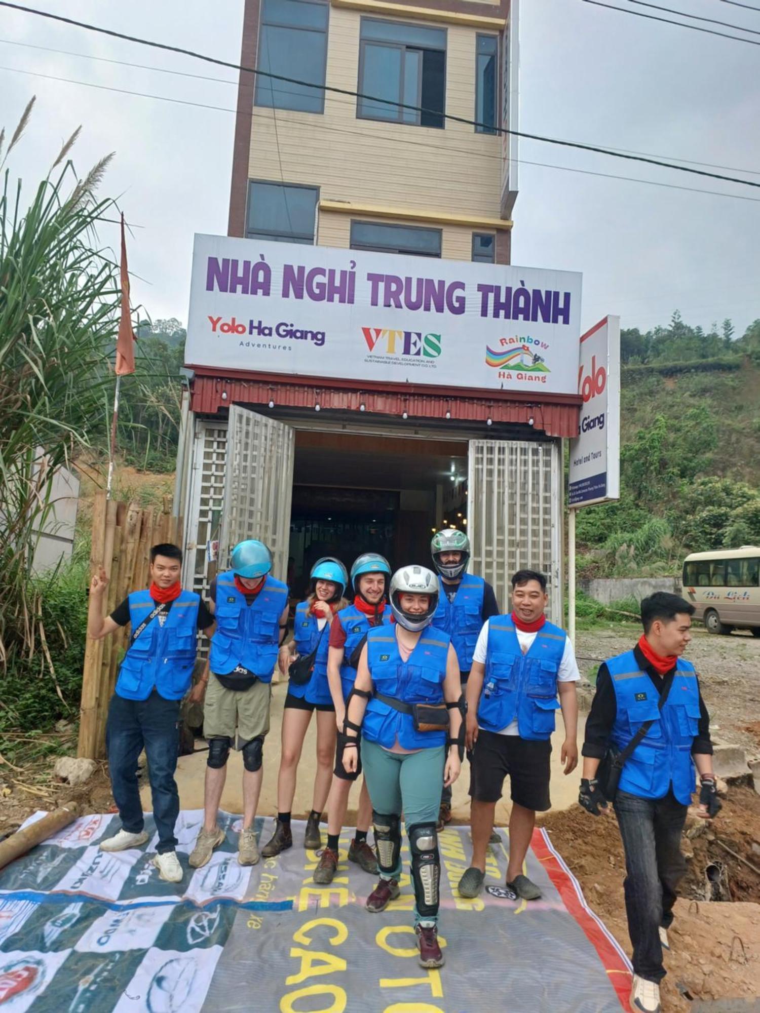 מלון Yolo Ha Giang Adventures, Motorbike And Loop Tours מראה חיצוני תמונה