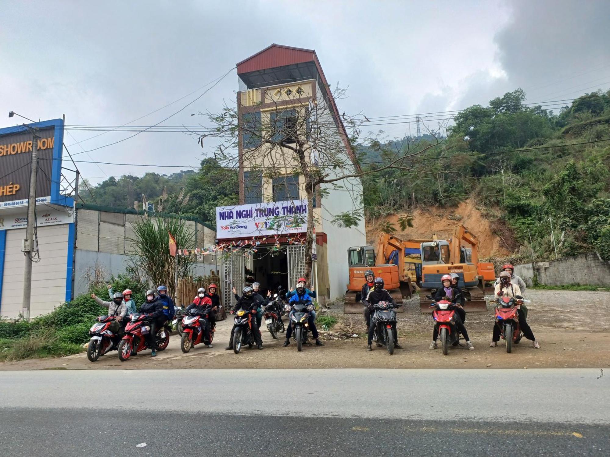 מלון Yolo Ha Giang Adventures, Motorbike And Loop Tours מראה חיצוני תמונה