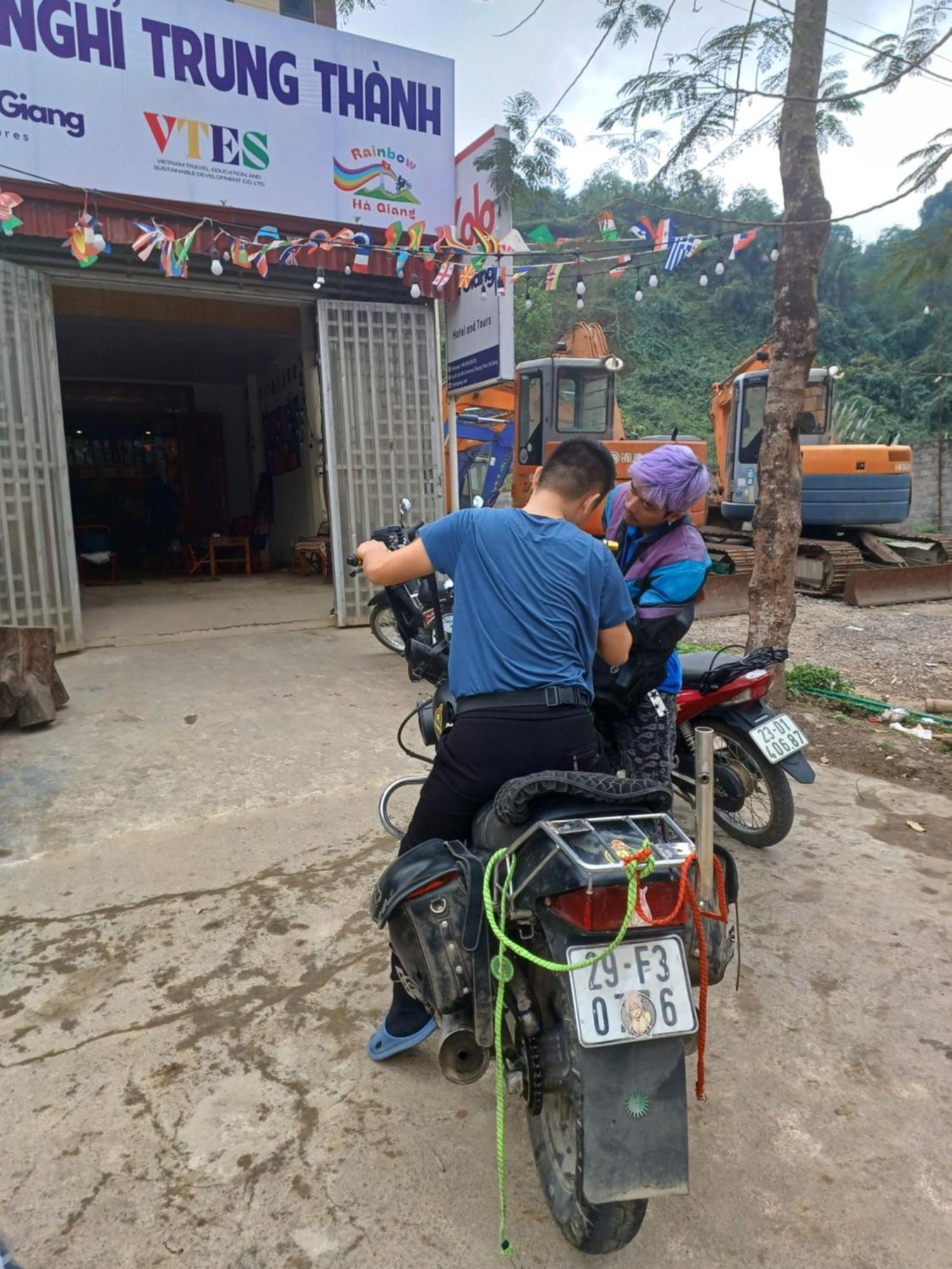 מלון Yolo Ha Giang Adventures, Motorbike And Loop Tours מראה חיצוני תמונה