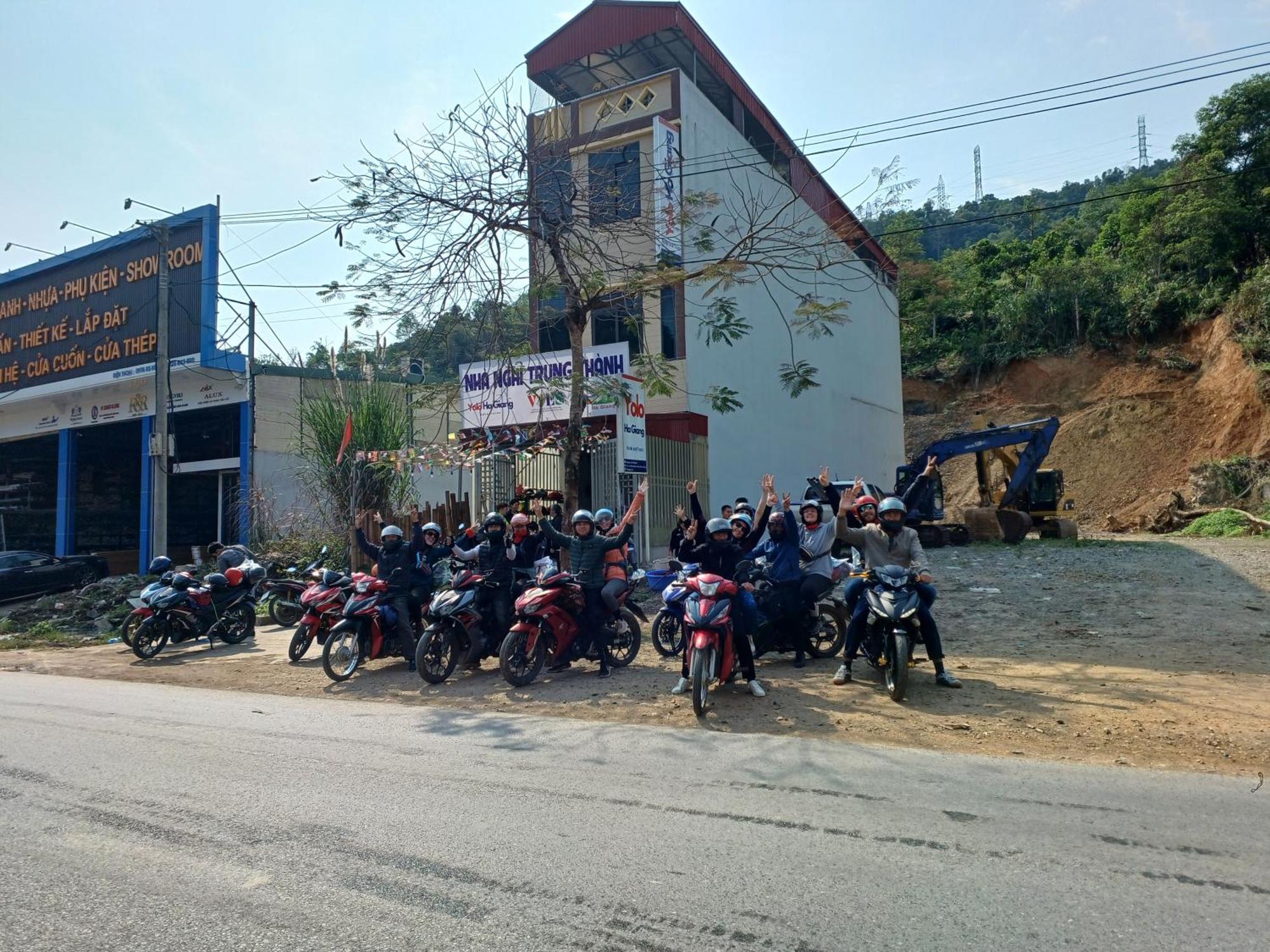 מלון Yolo Ha Giang Adventures, Motorbike And Loop Tours מראה חיצוני תמונה